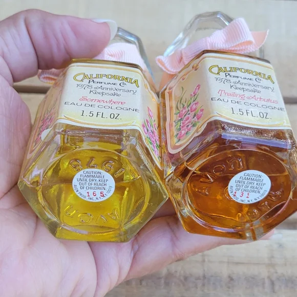 Avon California Perfume Co. 1978 Anniversary: Trailing Arbustus & Somewhere - Picture 16 of 16